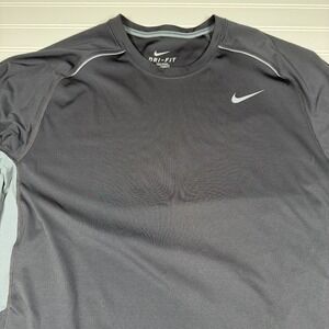 Nike Dri-Fit Crewneck T-Shirt Men's Large Black Grey Sweat Wicking Fitness GUC‎